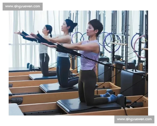 健美比赛专用裤款式推荐与挑选指南让你展现完美线条与自信风采